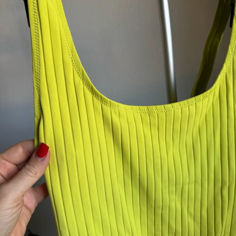 NWT Solid & Striped The Anne-Marie Ribbed One Piece Swimsuit Chartreuse Sz M
